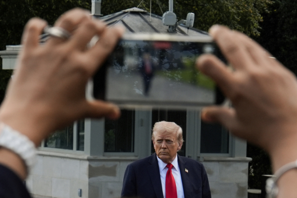 Η Πολωνία επιπλήττει τον Τραμπ: Όχι, δεν ήταν «λάθος» η εισβολή ρωσικών drones - Η αντίδραση της Γαλλίας