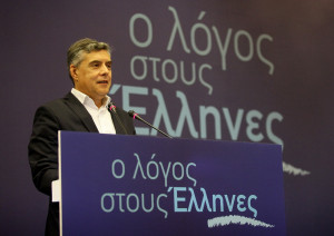 Αγοραστός: Κρατούν σε «ομηρία» πάνω από 70.000 που περιμένουν να δώσουν εξετάσεις για άδειες οδήγησης