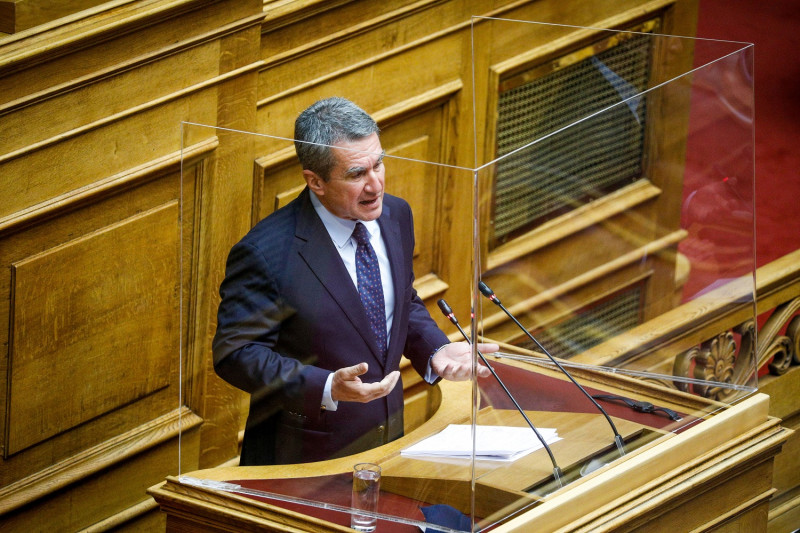 Λοβέρδος: Πειθαρχικά μέτρα για τους υγειονομικούς που αρνούνται τον εμβολιασμό