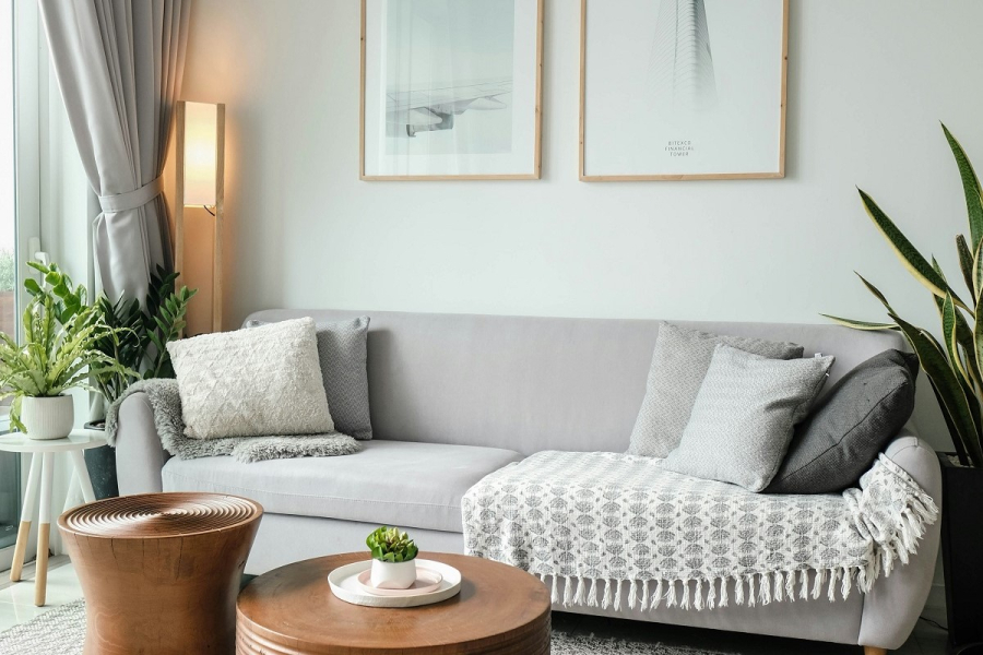 Ποιο χρώμα και ύφασμα κουρτίνας να επιλέξετε για να φαίνεται μεγαλύτερο το σπίτι σας