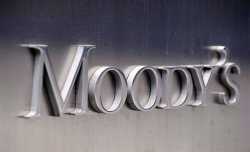 Moody's: Ποιο ευάλωτες σε κούρεμα οι καταθέσεις άνω των 100.000 ευρώ