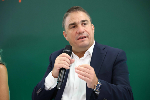 Τσουκαλάς: Πώς να εμπιστευτούμε μια κυβέρνηση που έλεγε ότι ο δημοσιονομικός χώρος είναι 1 δισ. και τώρα λέει ότι είναι 2,2 δισ.;