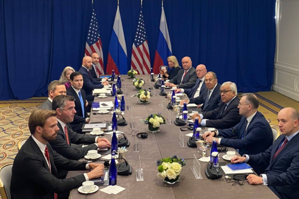 Ρούμπιο σε Λαβρόφ: Να σταματήσει η Ρωσία «το μακελειό στην Ουκρανία» (Βίντεο)