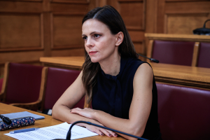 'Εφη Αχτσιόγλου: «Προϋπολογισμός σταθερότητας στην αδικία, την ανισότητα, τη λιτότητα»
