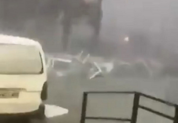 Φλώρινα: Συγκλονιστικό βίντεο από τον ανεμοστρόβιλο - Θυελλώδεις άνεμοι άνω των 100 χιλιομέτρων (video)