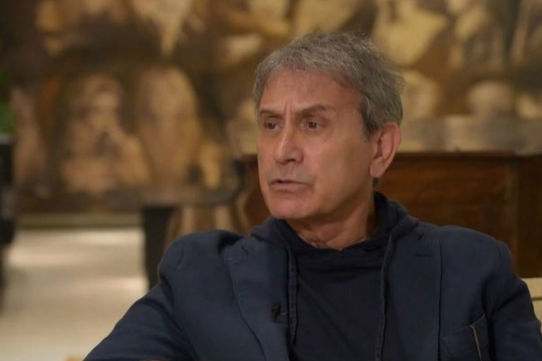 Γιώργος Νταλάρας: «Είμαι δεμένος με το ρεμπέτικο τραγούδι»