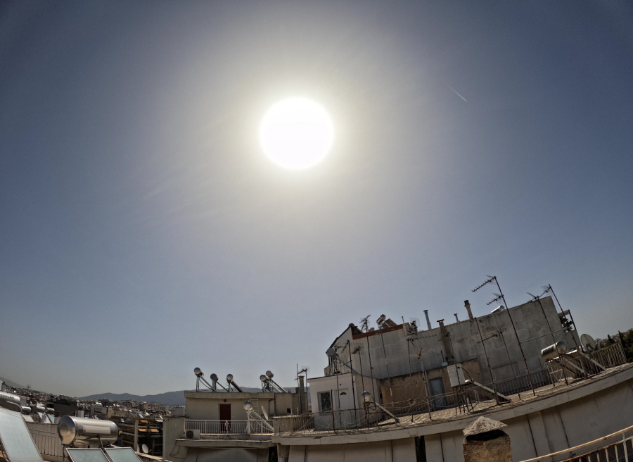 Ο καύσωνας πάτησε φρένο