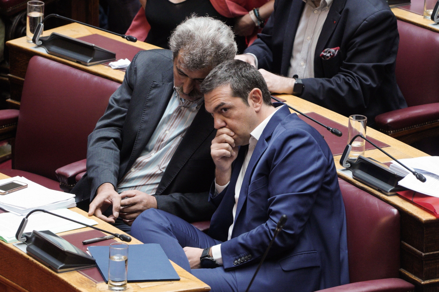 Βιβλίο Τσίπρα: Στο… απόσπασμα Πολάκης, Παππάς και Ομπρέλα