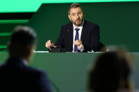 Η στρατηγική του ΠΑΣΟΚ: Να φαίνεται ότι μπορεί να πλησιάσουμε τον Τσίπρα!