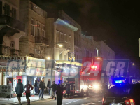 Σύρος: Φωτιά σε σπίτι στο λιμάνι - Απεγκλωβίστηκε μια γυναίκα