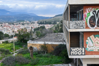 Ναύπλιο: «Βουτιά» στο κενό για 15χρονη από το εγκαταλελειμμένο «Ξενία» (εικόνες)