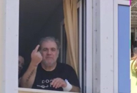 Οι πρώτες εικόνες του Δημήτρη Σταρόβα μέσα από το νοσοκομείο