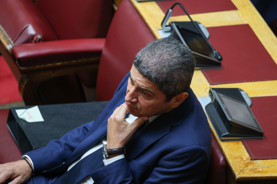 Ποια Εξεταστική; Προεκλογική καμπάνια για τον Λ. Αυγενάκη