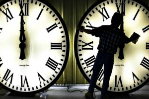 Αλλαγή ώρας 2019: Μια ώρα μπροστά τα ρολόγια τα ξημερώματα της Κυριακής - Πότε καταργείται