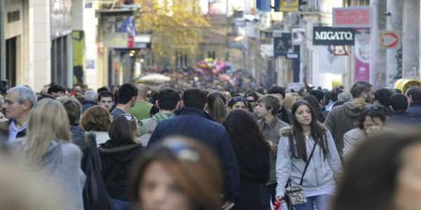 Ο πληθυσμός της Ελλάδας μειώνεται διαρκώς