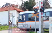 Καλάβρυτα: Με σηκωμένες μπάρες περνάει ο συρμός του Οδοντωτού