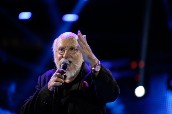 Τσίπρας για Σαββόπουλο: Ο θάνατός του σηματοδοτεί και τυπικά το τέλος μιας εποχής