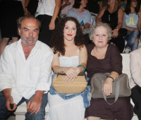 Ελένη Γερασιμίδου: Προσήχθησαν ο σύζυγος και η κόρη της - Πέρασαν με παλαιστινιακή σημαία έξω από την πρεσβεία του Ισραήλ