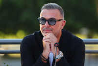 Ο Αντώνης Ρέμος στέλνει γνωστή influencer στα δικαστήρια