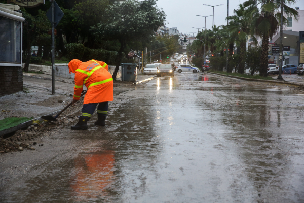 Κακοκαιρία Byron: Η προστασία της πολιτείας σταματά στο Δημόσιο