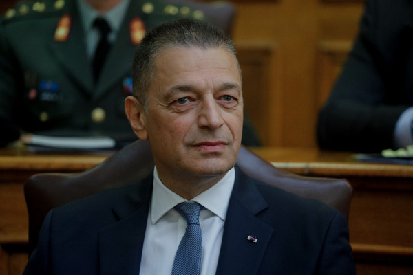 Κυβερνητικές πηγές: «Ο Στεφανής έχει αποδείξει την αριστεία του υπηρετώντας 40 χρόνια την πατρίδα»