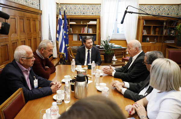 Ανδρουλάκης: «Αρνητική εξέλιξη η έγκριση του προγράμματος των F16»