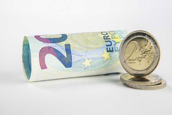 Bloomberg: Οι Ιταλοί είναι οι μεγάλοι χαμένοι του ευρώ - Κερδισμένοι οι Γερμανοί