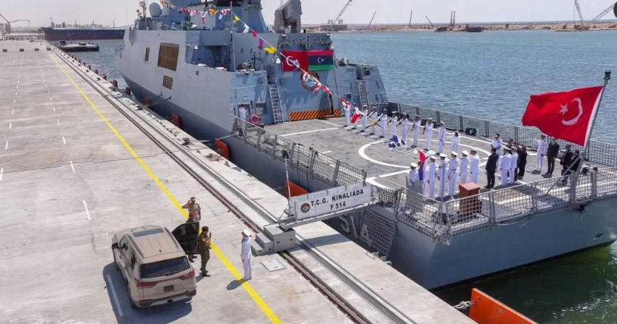 Πιο κοντά Τουρκία - Λιβύη: Στο λιμάνι της Βεγγάζης τουρκικό πολεμικό πλοίο