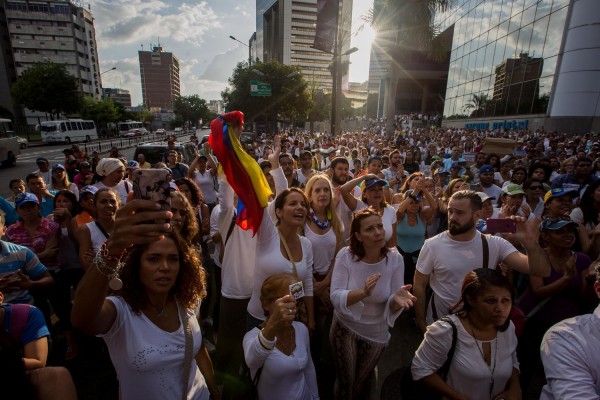 Βενεζουέλα: Ανυποχώρητη η αντιπολίτευση - «Γιγαντιαία» διαδήλωση αύριο