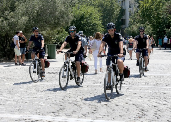 Οι αστυνομικοί-ποδηλάτες «σαρώνουν» τους αθηναϊκούς δρόμους