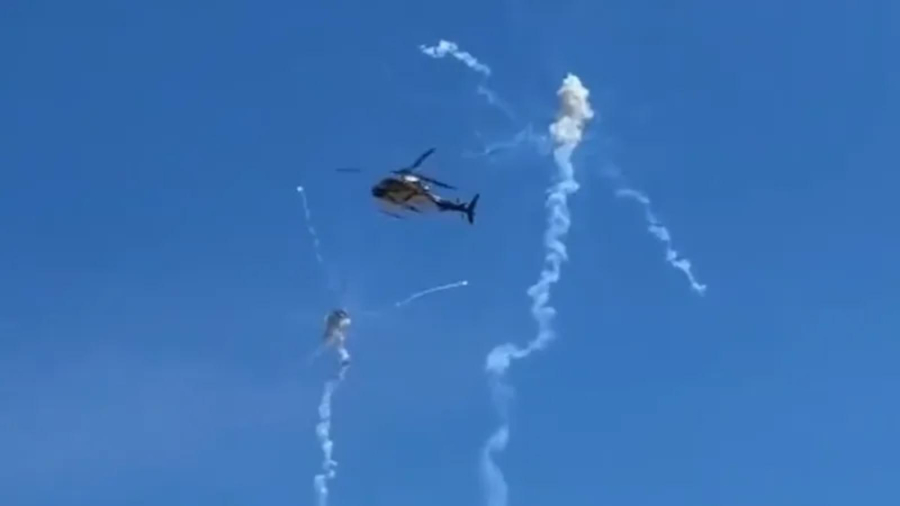 Παραλίγο δυστύχημα στη Φόρμουλα 1 - Βεγγαλικά «χτύπησαν» ελικόπτερο