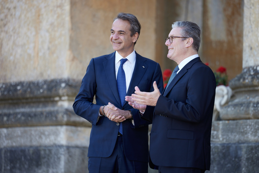 Συνάντηση Μητσοτάκη με τον Στάρμερ