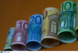 Στο τραπέζι αποζημίωση 100 ευρώ από την ΔΕΔΔΗΕ για κάθε ημέρα διακοπής ρεύματος