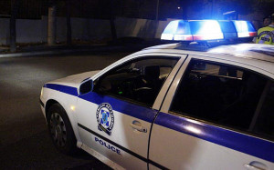Ηράκλειο: Καταδίωξη σε αυτοκίνητο - Είδαν τους αστυνομικούς και πέταξαν τα χρυσαφικά