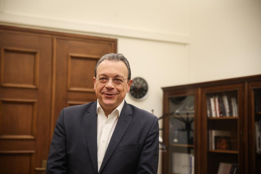 Ο «μαγικός αριθμός» 40: Η υποψηφιότητα Κατσέλη αυξάνει τις δυνάμεις του ΣΥΡΙΖΑ