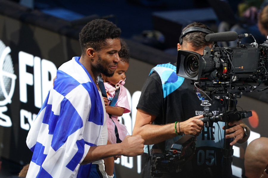 Η ΕΛ.ΑΣ. επικοινώνησε με την οικογένεια Αντετοκούνμπο για το απειλητικό μήνυμα που δέχθηκε η Μαράια