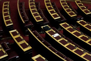Στη Βουλή οι τροπολογίες με τα προαπαιτούμενα