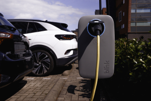 Blink Charging Hellas: Πρωτοπορεί ξανά στην ηλεκτροκίνηση, λανσάροντας τα RFID Tags