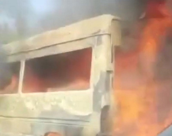 Φωτιά τώρα σε σχολικό στην Εθνική Οδό, σπεύδει η πυροσβεστική (Αποκλειστικό βίντεο)