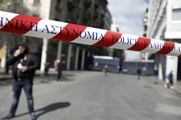 Εισβολή αγνώστων σε ΕΛΤΑ και τράπεζα στην Πατησίων