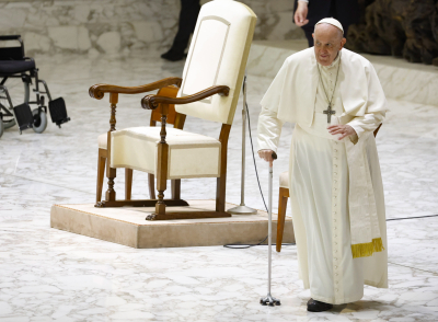 Ξανά άρρωστος ο Πάπας Φραγκίσκος, ακυρώνει όλο το πρόγραμμα