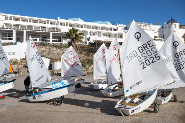 Το AQUA Carpatica στηρίζει τους ιστιοπλοϊκούς αγώνες «Καλλίστη» στη Σαντορίνη