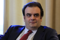 Ψάχνει ακίνητα
