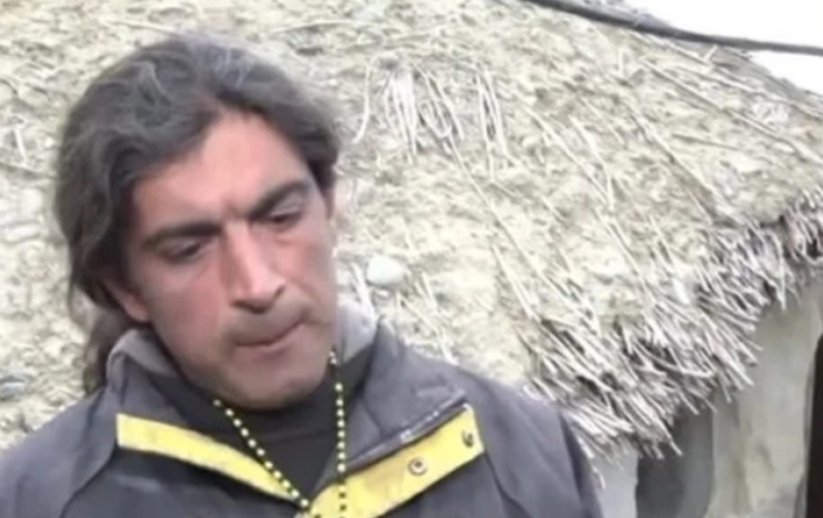 Καταγγελίες ότι ο «παλαιοχριστιανός» Μανώλης θανάτωνε γάτες με βέλη από τόξο