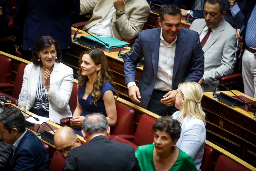 Στη Βουλή ο Αλέξης Τσίπρας, παρακολούθησε την ομιλία Φάμελλου