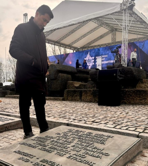 Στο Άουσβιτς για την Ημέρα Μνήμης του Εβραϊκού Ολοκαυτώματος ο Παύλος Χρηστίδης