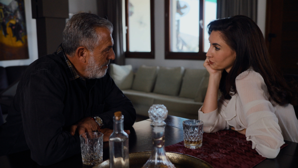 «Γη της Ελιάς»: Ο Παρασκευάς δεν μπορεί να δεχθεί την απόρριψη της Φρύνης