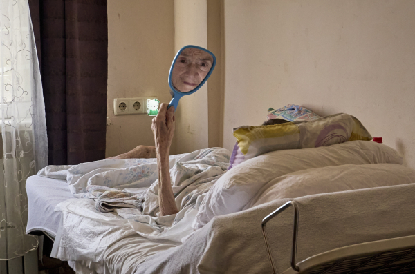 Η μοναξιά συνδέεται με αυξημένο κίνδυνο θανάτου ασθενών