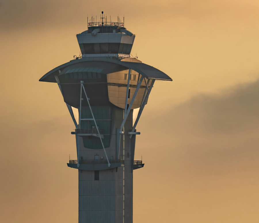 ΗΠΑ: Με απόλυση κινδυνεύουν πιλότοι οι οποίοι... γάβγιζαν ο ένας στον άλλον (Βίντεο)