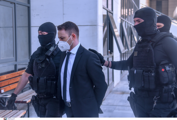 Η πρώτη αντίδραση της οικογένειας του Μπάμπη Αναγνωστόπουλου μετά τις σοκαριστικές καταγγελίες του πατέρα της Καρολάιν